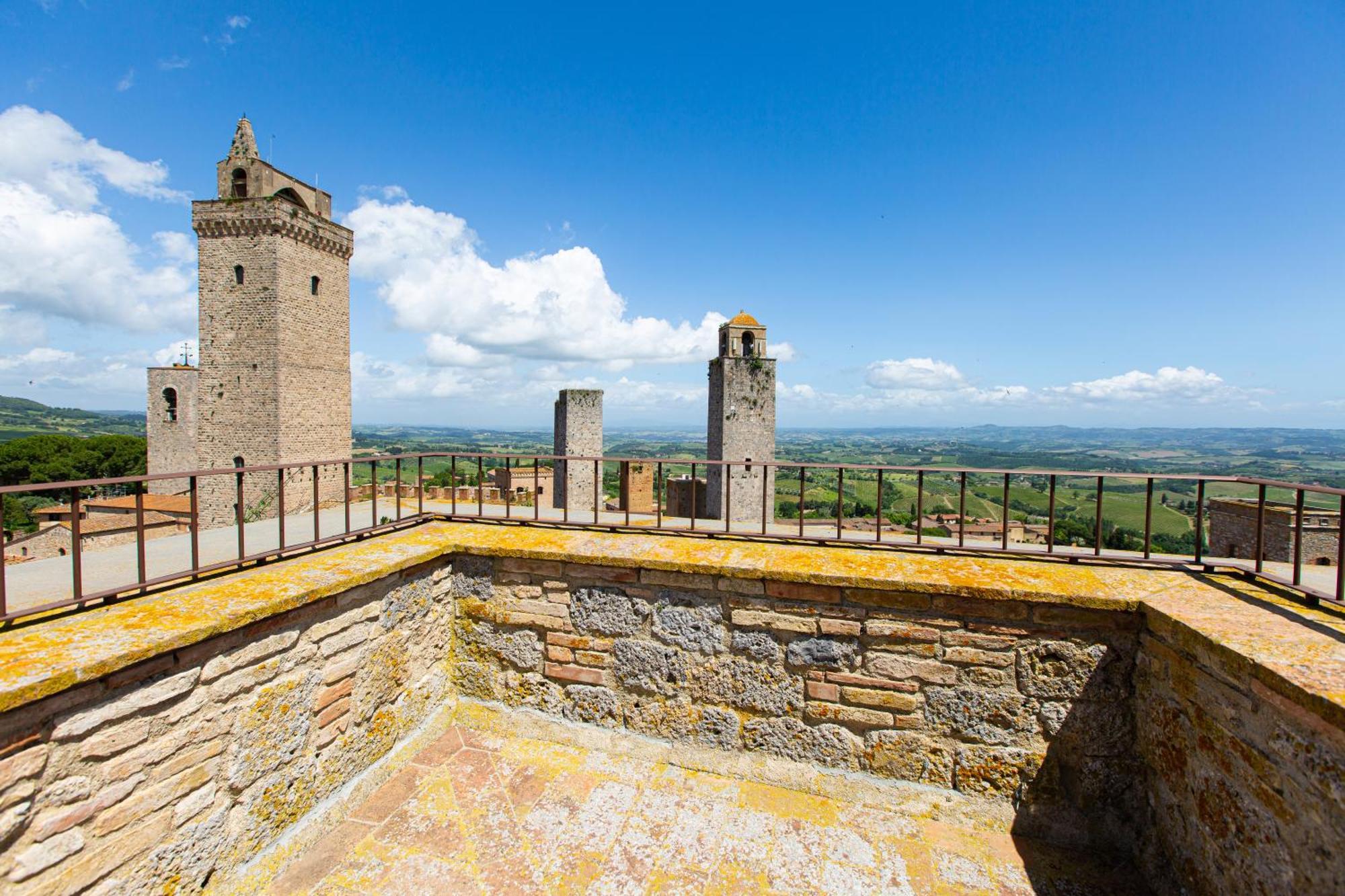 The Artists' Tower - Amazing View From The Tower Apartment San Gimignano Exterior photo