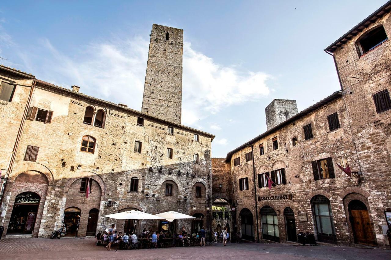 The Artists' Tower - Amazing View From The Tower Apartment San Gimignano Exterior photo